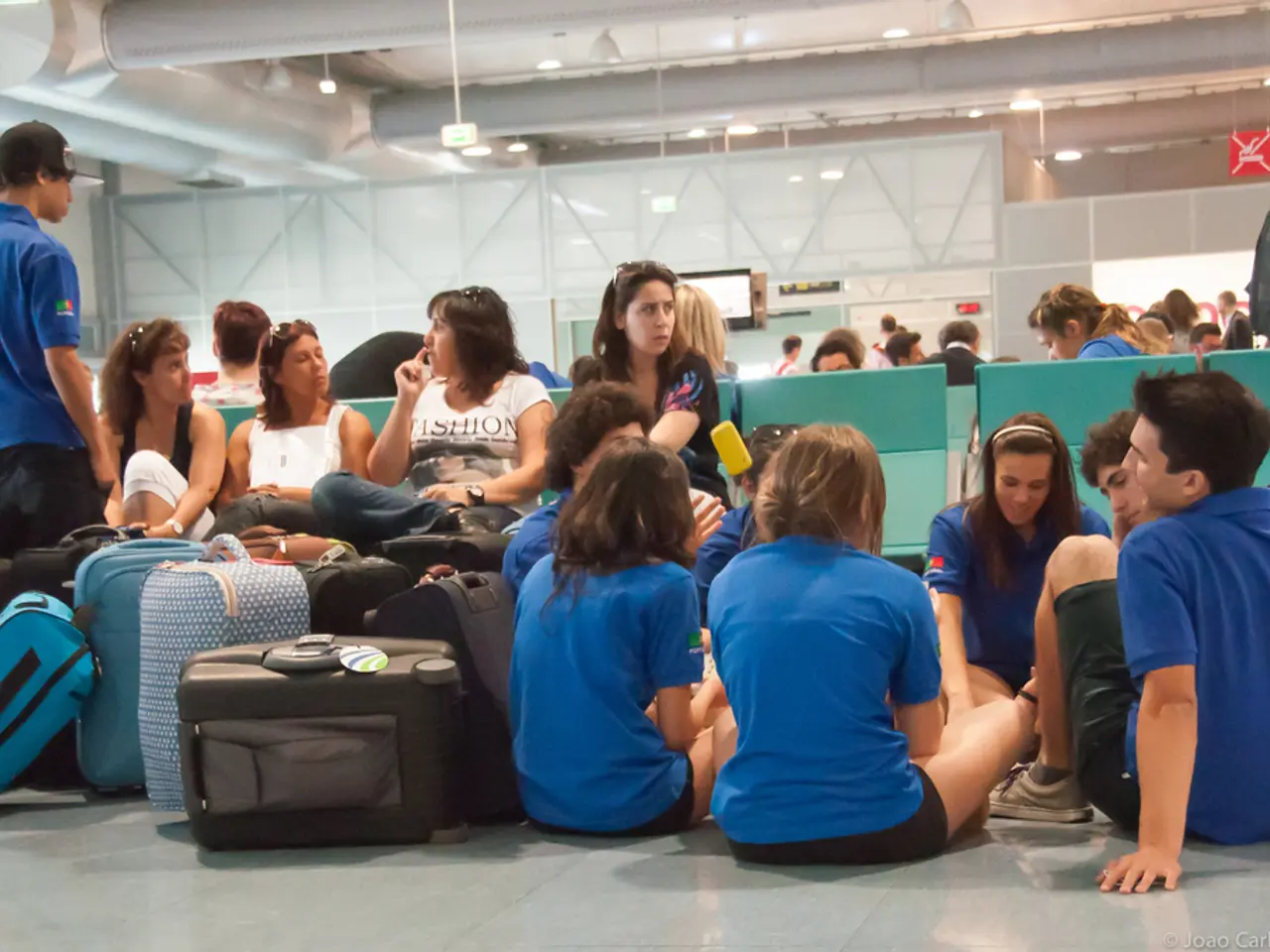 Airports in Kansas City enhance passenger journeys via Nanolumens technology.