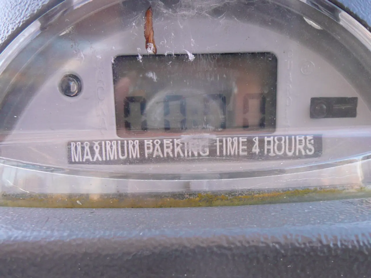 Electric vehicle manufacturer Voyah unveils rapid-charging system capable of propelling vehicles...