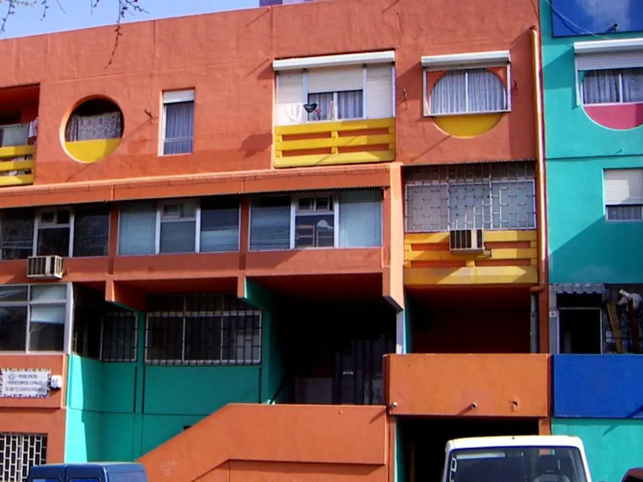 Drone captures images of Saudi Arabia's $1 trillion urban development project in progress