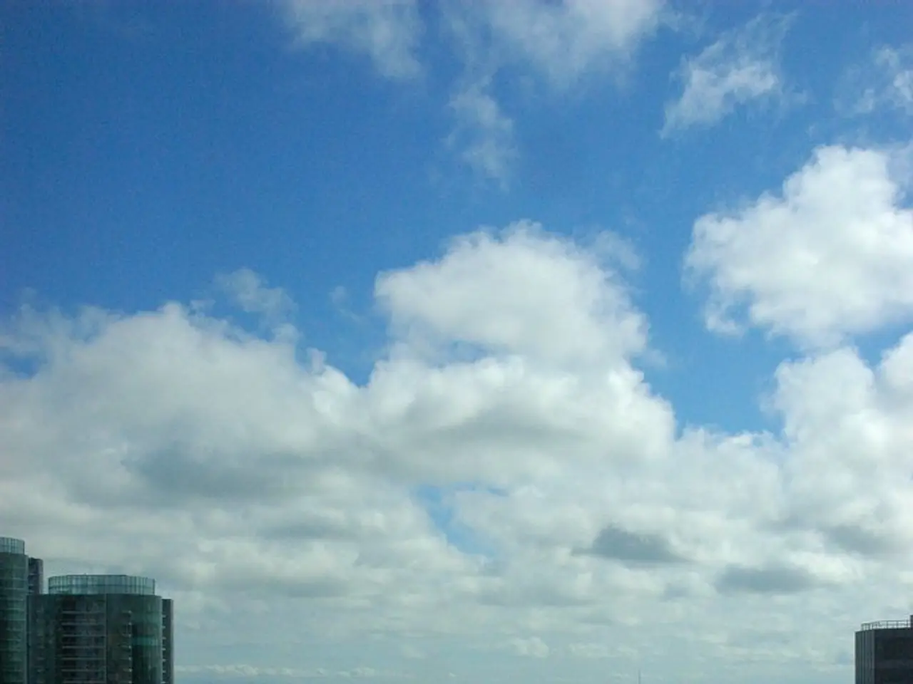 Augmented Reality Explained: Functioning Mechanisms Unveiled