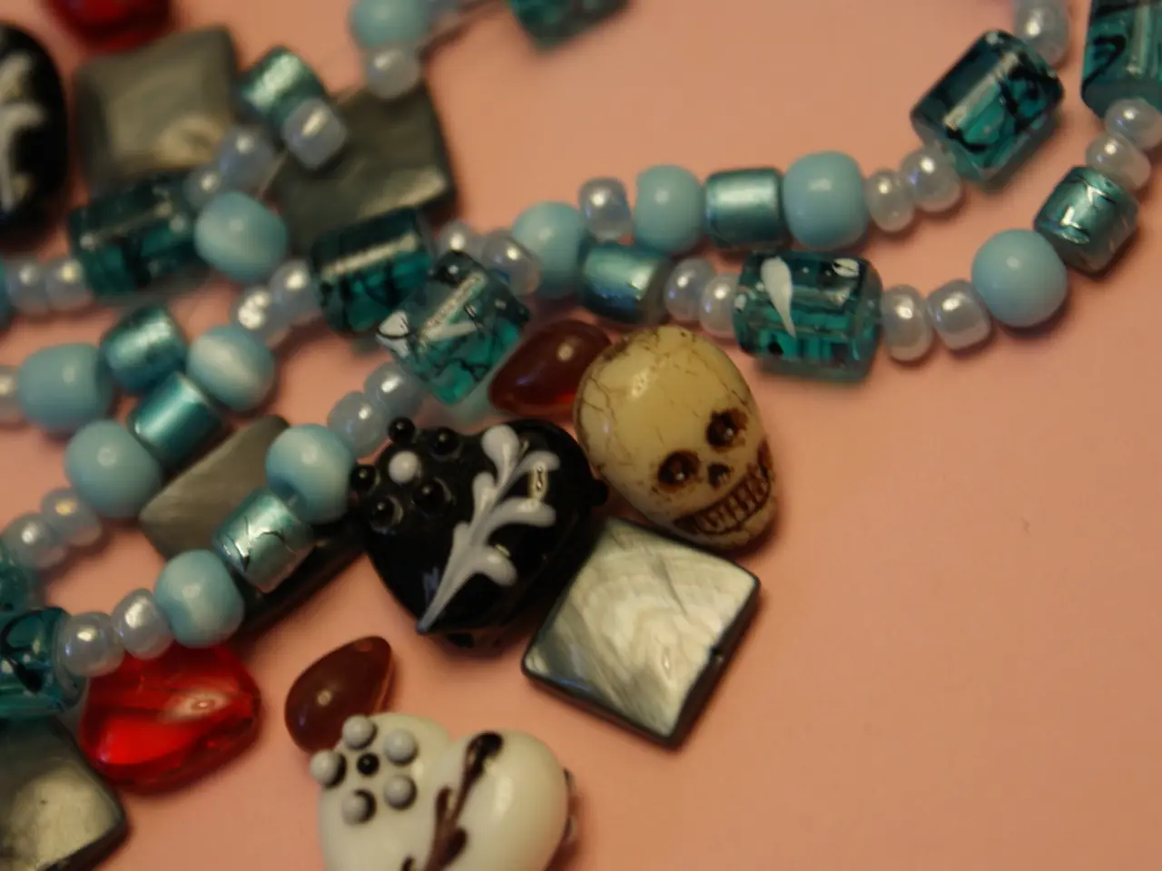 Enhance your online jewelry store with a digital shopping app for e-commerce purposes