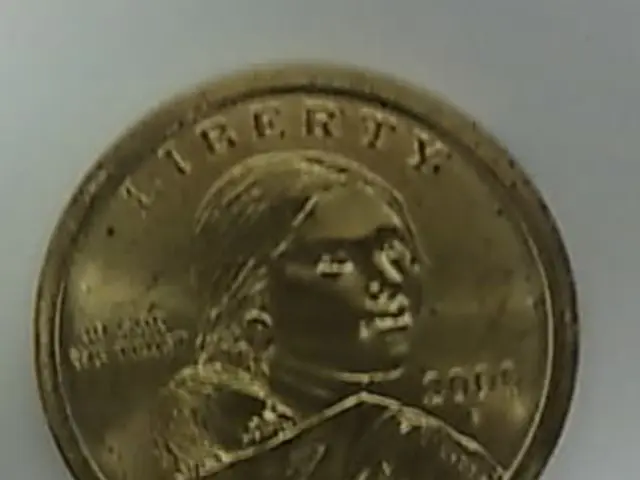 Investment tip suggesting Bitcoin over MicroStrategy shares, as per Jim Cramer's advice.