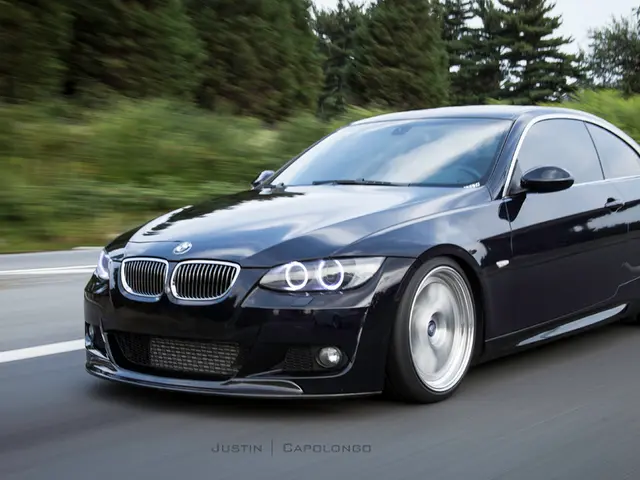 BMW's New X5 Undergoing Tests at the Nurburgring, Sporting a Wider Kidney Grille Design