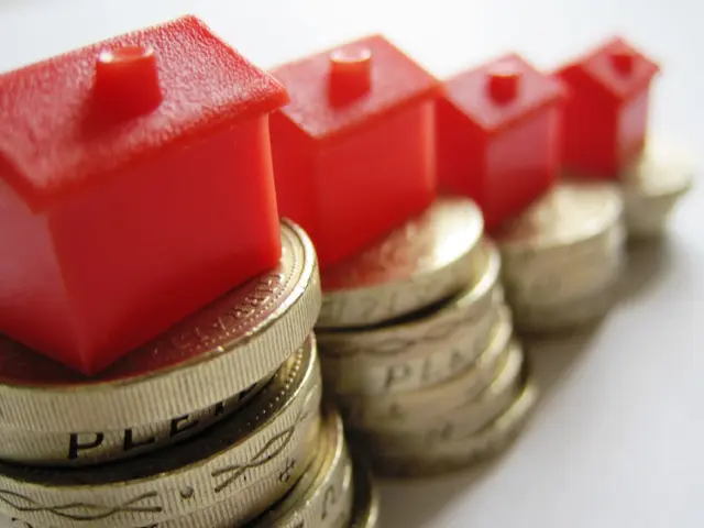 ReactJS-based currency converter application