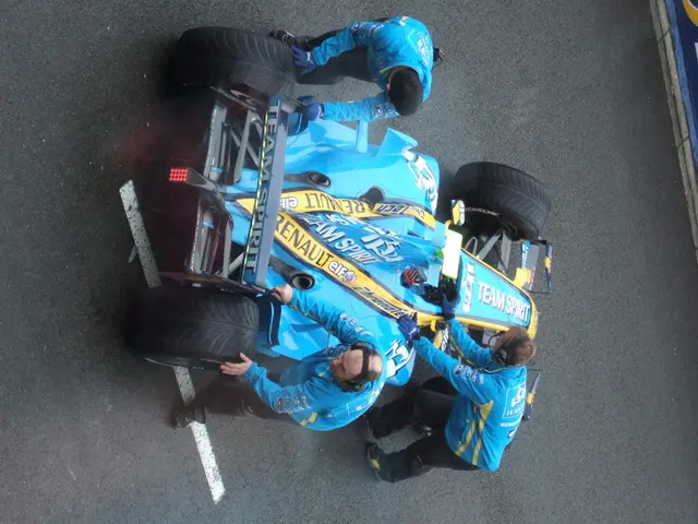 Auto Industry News: Mercedes-Benz, Microsoft, SK keyfoundry, LB Semicon RDL, Rivian, Google, LG,...