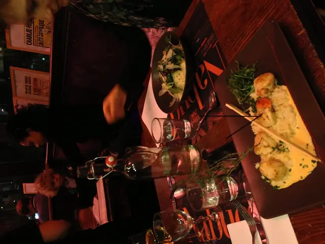 Manufacturing Process for 3D Printing with Glass and Eggshells