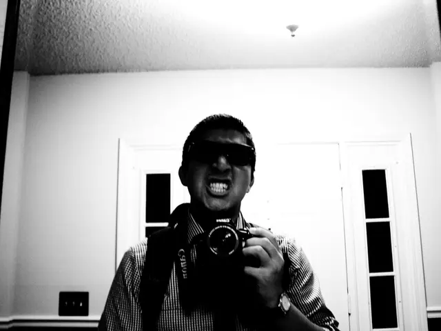 Comparing Astrophotography Performance between DSLR and Mirrorless Cameras: Which One Prevails?