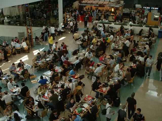 Starbucks eliminates a selection method in ordering processes under the CEO's restructuring efforts