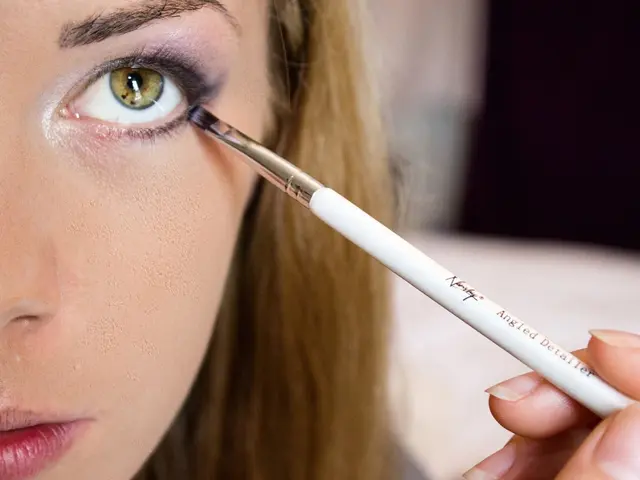 Experiment with Visual Effects in Photoshop using Optics 2024