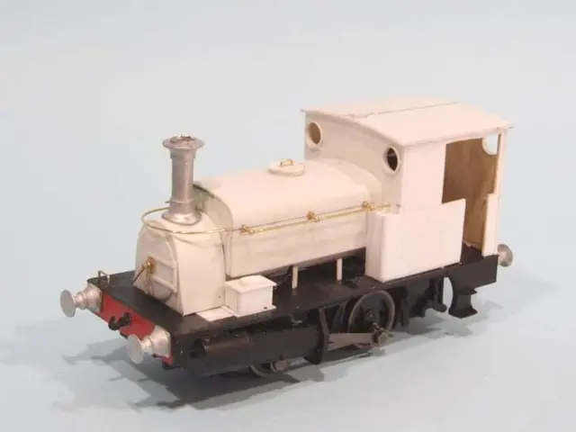 Luxury Travel Case Duplicated in 1,200 LEGO Bricks Mirrors Authentic Louis Vuitton Design