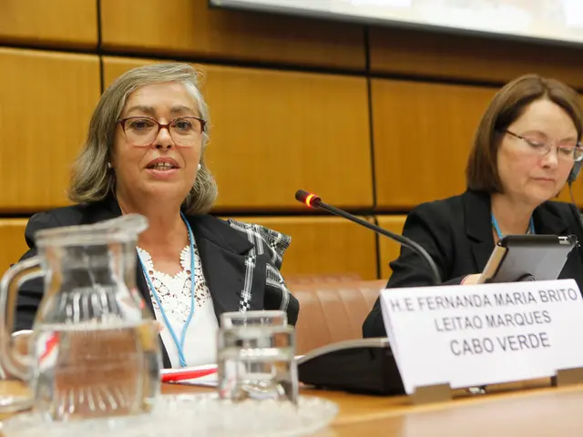 Smart glasses from Meta and Oakley have hit the market, debuting six innovative models